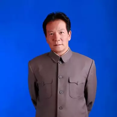 グアン・ジンリー（関景利）
