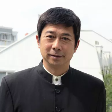 ゴン・ファンミン（公方敏）