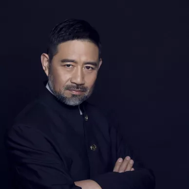シュー・シアンドン（徐向東）