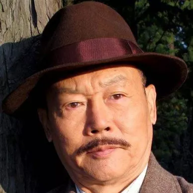 ラン・ウェイチュン（冉唯群）