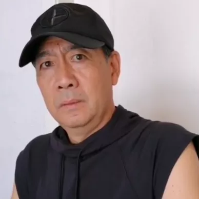 ウー・リーホワ（呉利華）