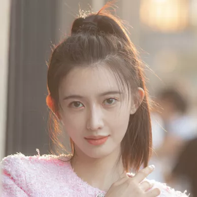 リー・イージェン（李奕臻）