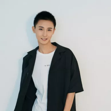 フー・ホンユー（胡洪宇）