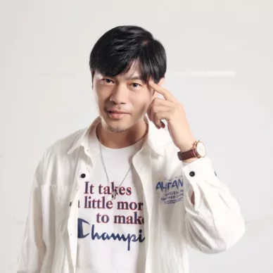ジャン・ヤン（张扬）