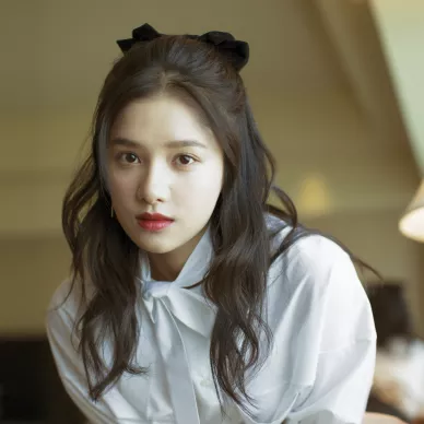 チャン・ジンイー（張婧儀）